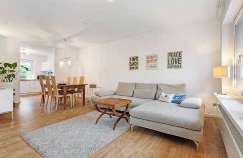 Rammersweier House | Holiday Home 'Haus 15' with Shared Terrace, Shared Garden and Wi-Fi