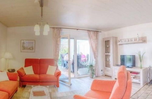 Norderhafen House | Holiday home Haus Feldblick