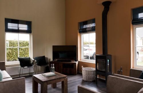 Vlagtwedde House | Holiday Home Heerd Wellness de Luxe by Interhome