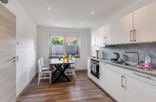 Bad Dueben House | Holiday Home 'Heidi' with Wi-Fi and Air Conditioning