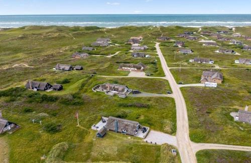 Nørre Lyngvig House | Holiday Home Hen - 400m from the sea by Interhome