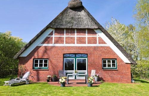 Oberndorf House | Holiday Home Hennevelt by Interhome