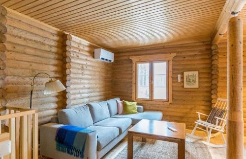 Hausjarvi House | Holiday Home Hiljanrinne by Interhome