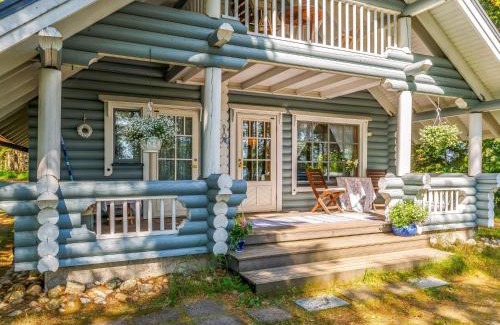 Hiukkajoki House | Holiday Home Honkaniemi by Interhome