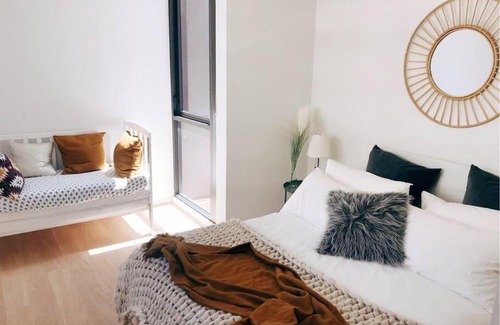 Hurstville Apartment | Holiday home /Hurstville/close to station/airport