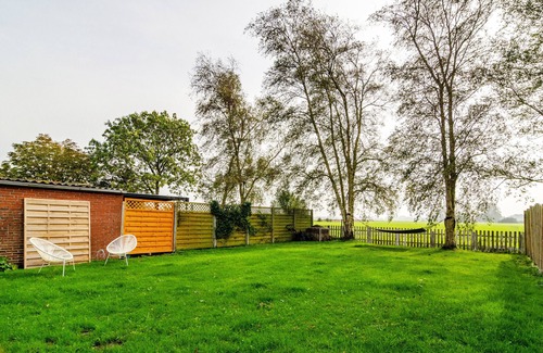 Reithamm House | Holiday Home "Huus Ant Kornfeld Ground Floor" with Shared Garden and Wi-Fi