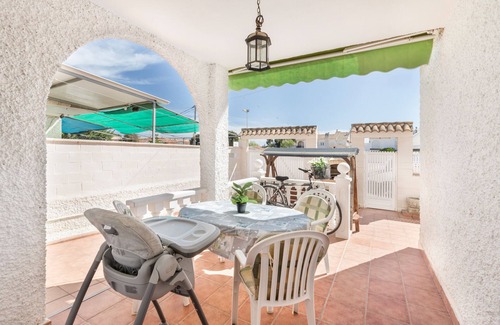 Santiago de la Ribera House | Holiday Home 'Hygee' with Private Terrace, Wi-Fi and Air Conditioning