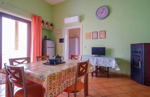 Galatina Historic Centre House | Holiday Home 'I Colori di Civico 19' with Terraces & Wi-Fi