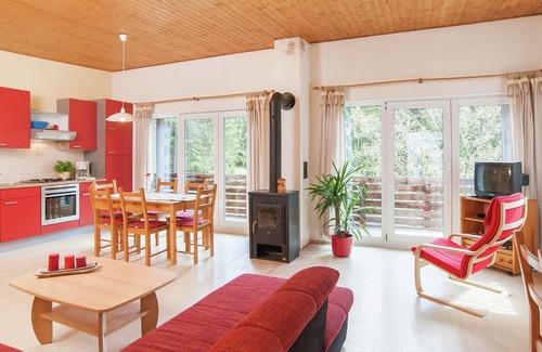 Grossbreitenbach House | Holiday home in Großbreitenbach