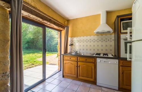 Salles-de-Belves House | Holiday Home in Salles-de-Belvès with Pool