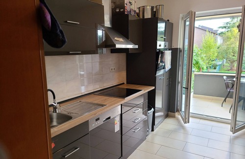 Birkesdorf House | Holiday Home 'Ihr Zuhause Auf Zeit' with Private Terrace, Balcony and Wi-Fi