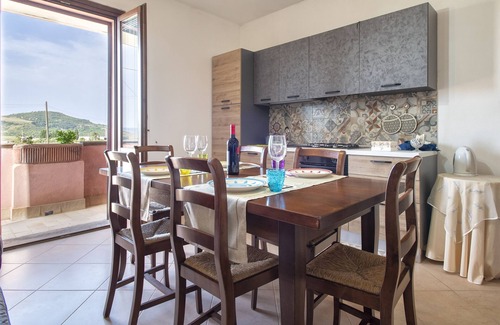 Codrongianos House | Holiday Home "Il Risveglio" with Mountain View, Private Terrace & Wi-Fi
