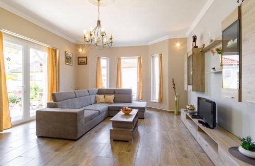 Balatonlelle House | Holiday Home Ildiko by Interhome