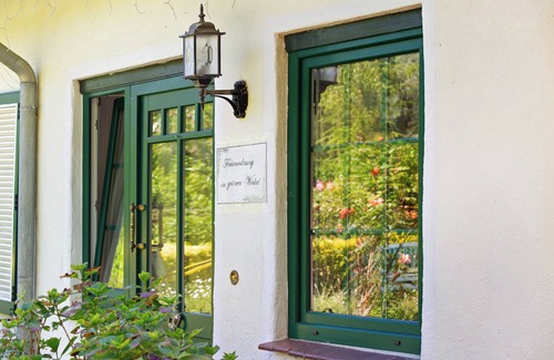 Brueggen House | Holiday Home 'Im Grünen Winkel' with Shared Terrace, Shared Garden and Wi-Fi