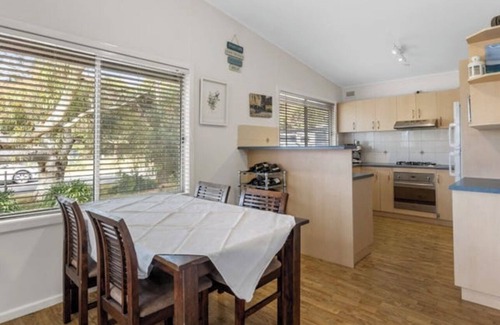 Second Valley House | Holiday Home in Second Valley - pet friendly. Short stroll to the beach