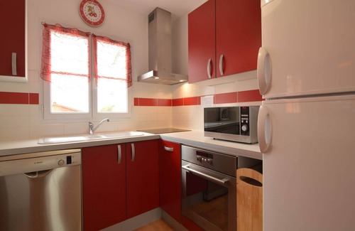 Avrille House | Holiday Home in Avrillé near Sandy Beaches