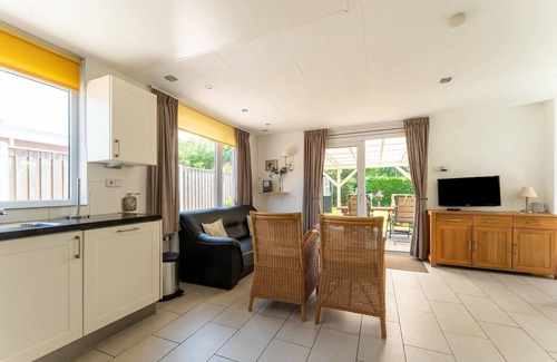 Baarland House | Holiday home in Baarland with garden