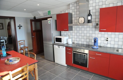 Foy House | Holiday Home in Bastogne with Sauna & Bubble Bath