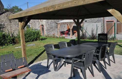 Foy House | Holiday Home in Bastogne with Sauna & Bubble Bath