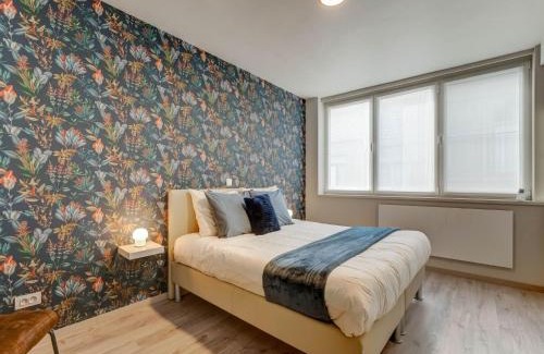 Roesbrugge-Haringe House | Holiday Home in Roesbrugge with Sauna