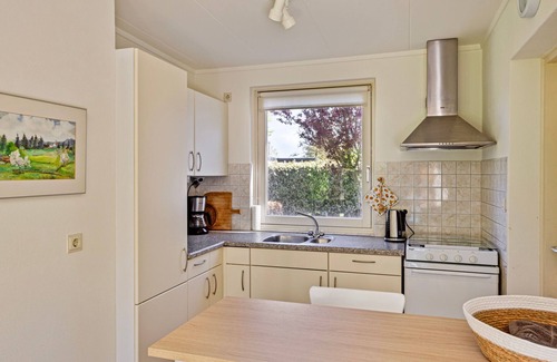 Groot Valkenisse House | Holiday Home in Biggekerke near Seabeach