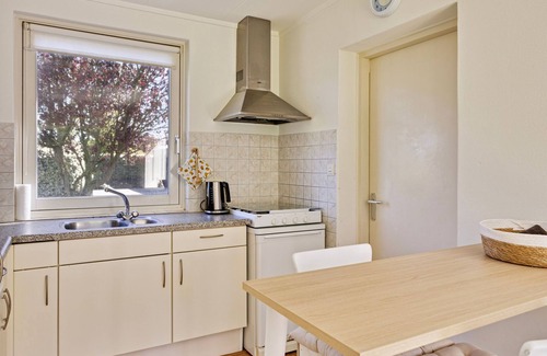 Groot Valkenisse House | Holiday Home in Biggekerke near Seabeach