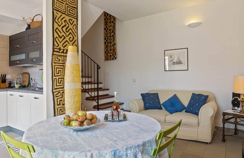 Bosa Historic Centre House | Holiday Home in Bosa near the Beach