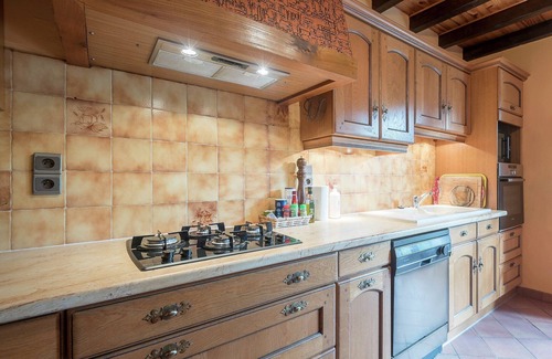 Bouniagues House | Holiday Home in Bouniagues with Pool