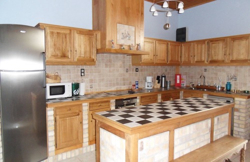 Couvin House | Holiday home in Cul-des-Sarts near Forest