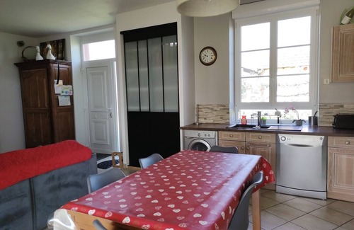 Crux-la-Ville House | Holiday Home in Crux-la-Ville near Lake