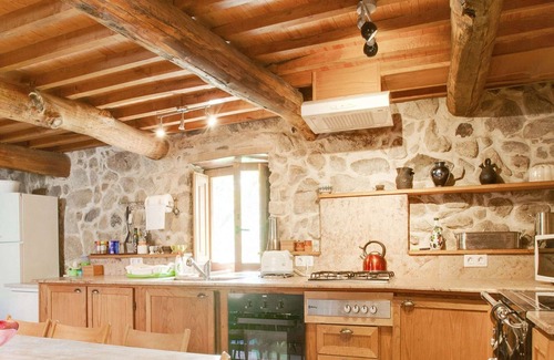 Panton House | Holiday Home in Castrotañe near Sil Cañon