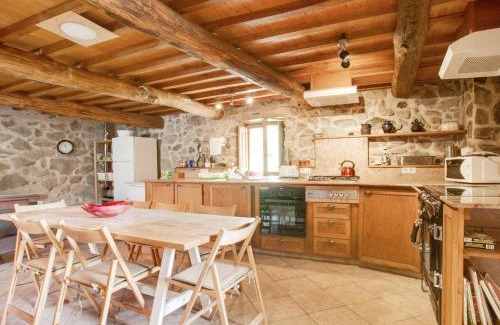 Panton House | Holiday Home in Castrotañe near Sil Cañon