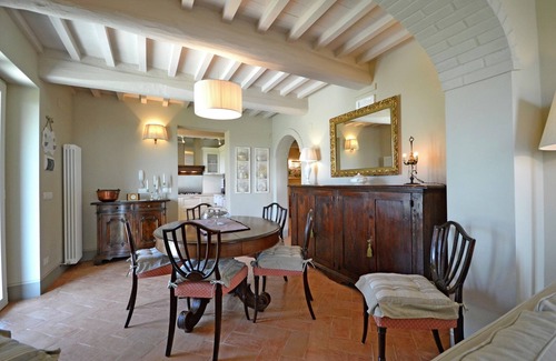 Ossaia House | Holiday Home in Cortona with Pool & Valley Views