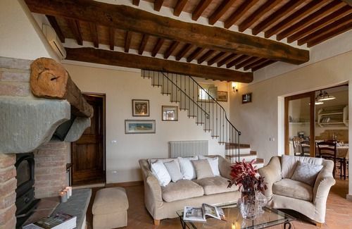 Ossaia House | Holiday Home in Cortona with Pool and Views