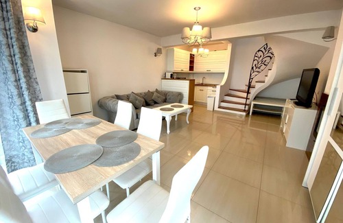 Dziwnowek House | Holiday Home in Dziwnowek with Pool & Beach