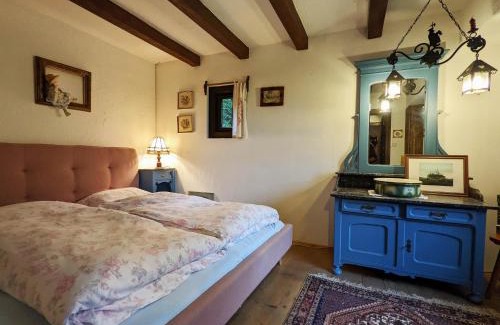 Hochegg House | Holiday Home in Edlitz near Ski Slopes