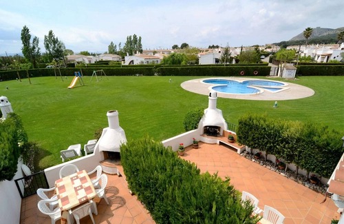 Torroella de Montgri House | Holiday Home in Estartit near Beach & Pool