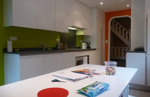 Falaen House | Holiday Home in Falaen near Castle Ruins