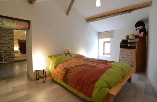 Saint-Jean-de-Sauves House | Holiday Home in Loire near Castles and Nature