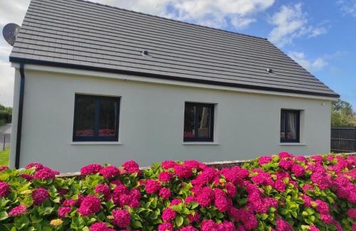 Anneville-sur-Mer House | Holiday Home in Gouville near Sandy Beach