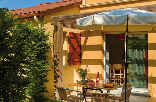 Montignac House | Holiday Home in France with Garden Terrace