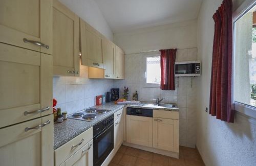 Mauroux House | Holiday Home in France with Private Terrace