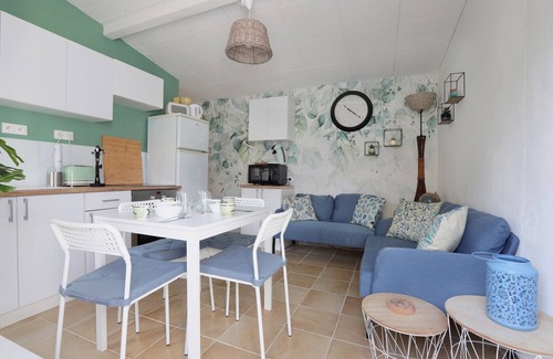 Gargas House | Holiday Home in Gargas with Pool and Nature