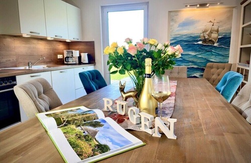 Glowe House | Holiday home in Glowe with swimming pool