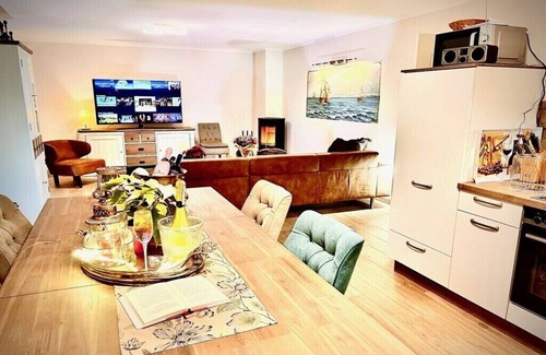 Glowe House | Holiday home in Glowe with swimming pool