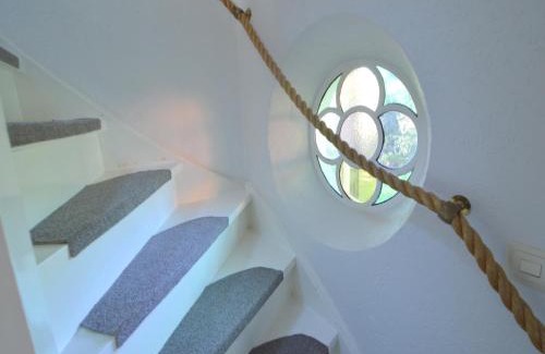 Haaksbergen House | Holiday Home in Haaksbergen by Lake