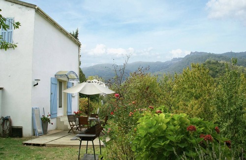 Taglio-Isolaccio House | Holiday Home in Hauta-Corse by River & Beach
