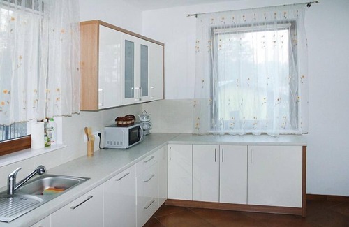 Gledy House | Holiday Home in Kretowiny near Lake