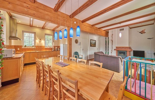 Lampertice House | Holiday Home in Lampertice with Swimming Pool