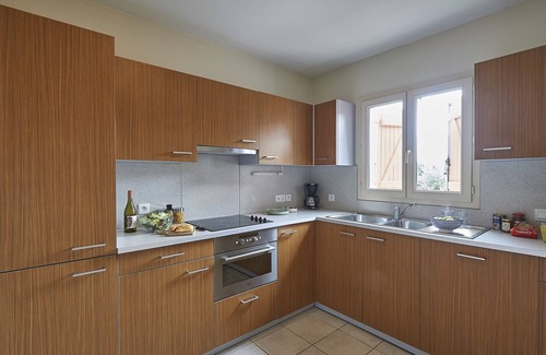 Lanzac Villa | Holiday Home in Lanzac with Private Garden